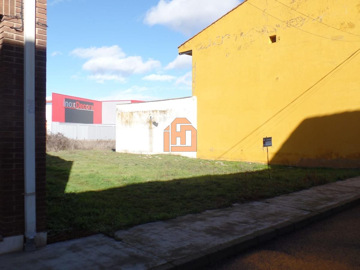 Terreno en Calle Cervantes, 12 (Santovenia de la Valdoncina)