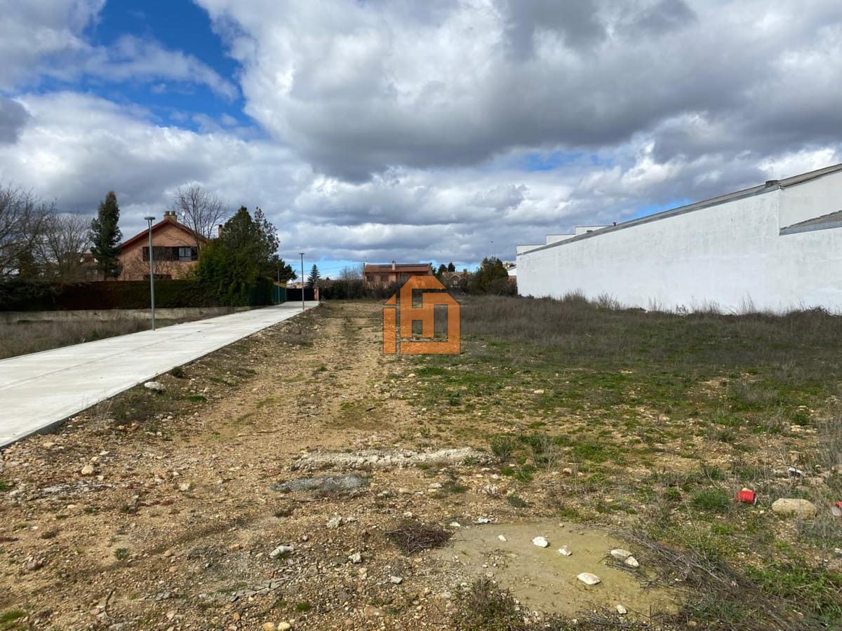 Terreno en Calle Lerida, 4 (Villaobispo de las Regueras)