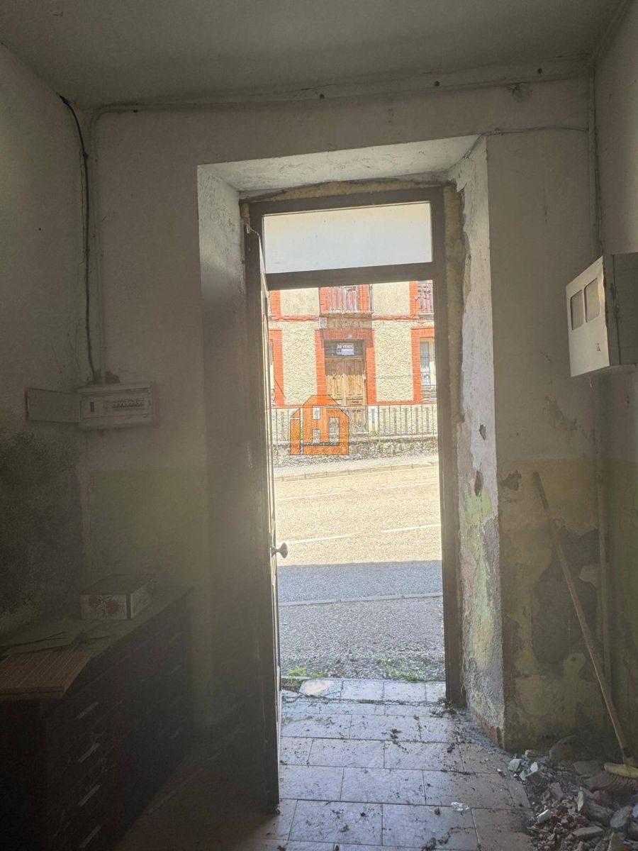 Inmueble en Villamanin para reformar. - Foto 3