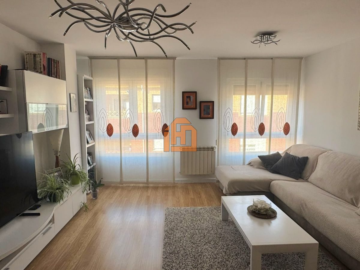 Dúplex en la calle Juan Ramón Jiménez (Villaobispo de las Regueras)