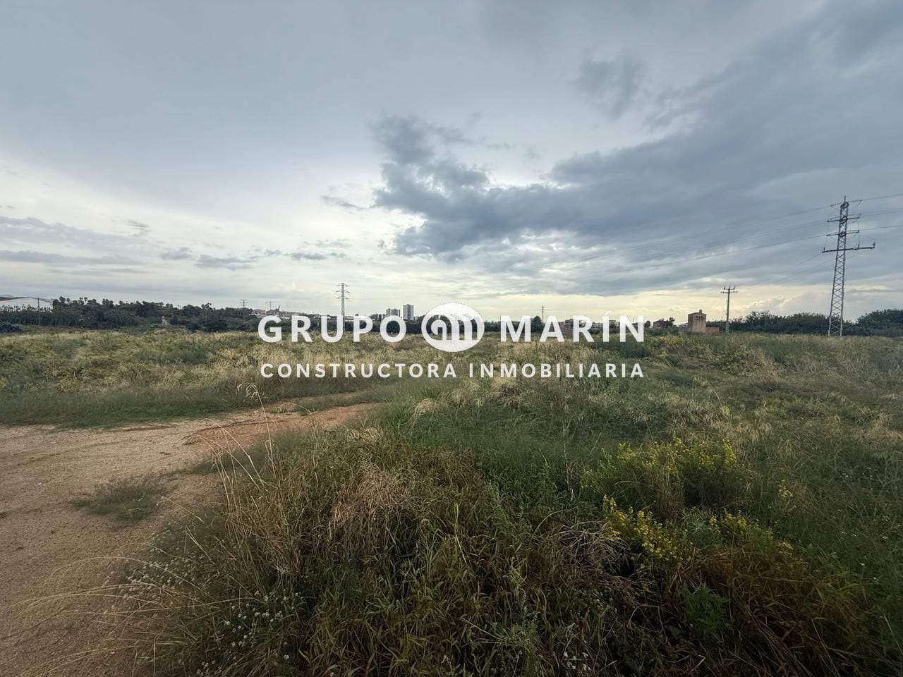 FINCA RÚSTICA CON CASA Y POZO PROPIO - Foto 0