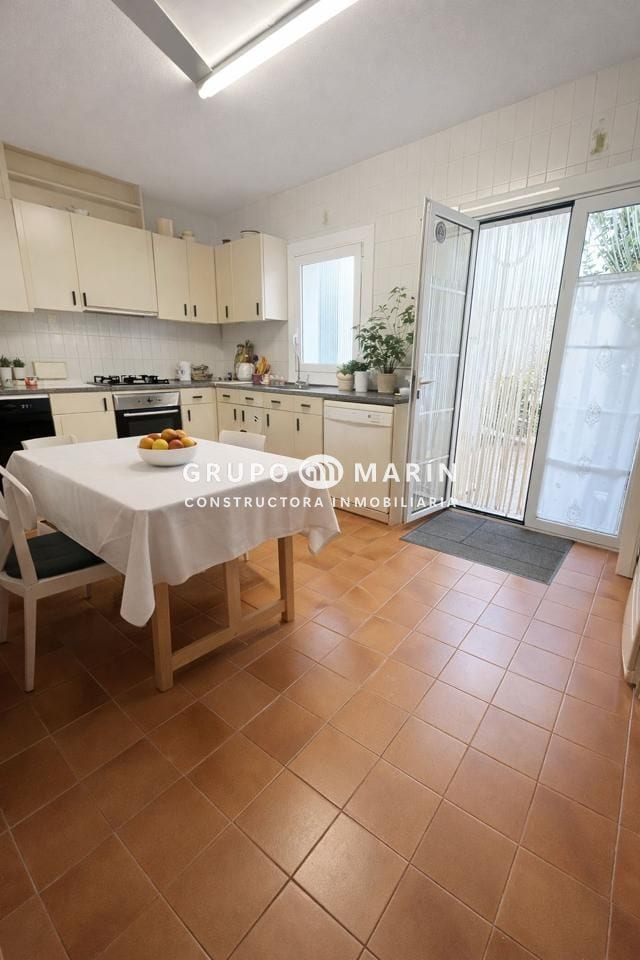 CASA CON GRAN POTENCIAL EN MATARÓ - Foto 4