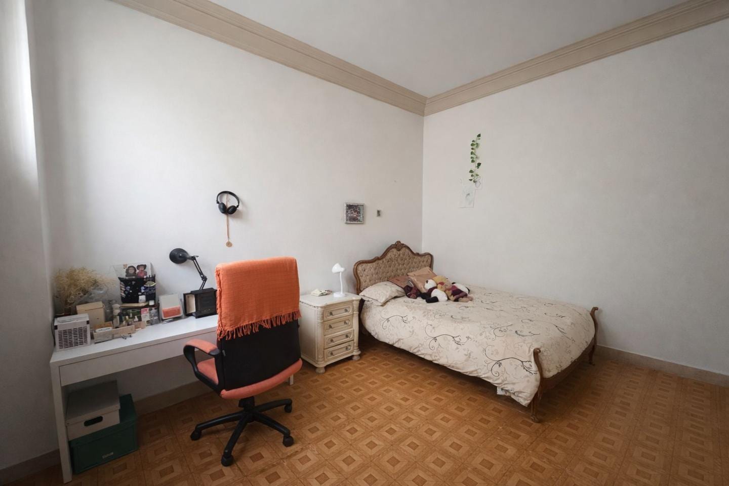 ¡Magnífica propiedad con patio, terraza y estancias clásicas en el corazón de Mataró! - Foto 18