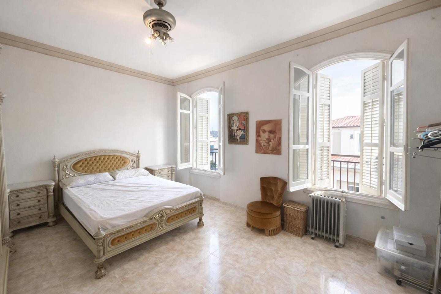 ¡Magnífica propiedad con patio, terraza y estancias clásicas en el corazón de Mataró! - Foto 8