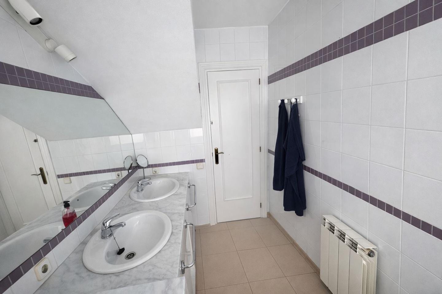 ¡Espectacular casa unifamiliar en El Masnou! - Foto 18