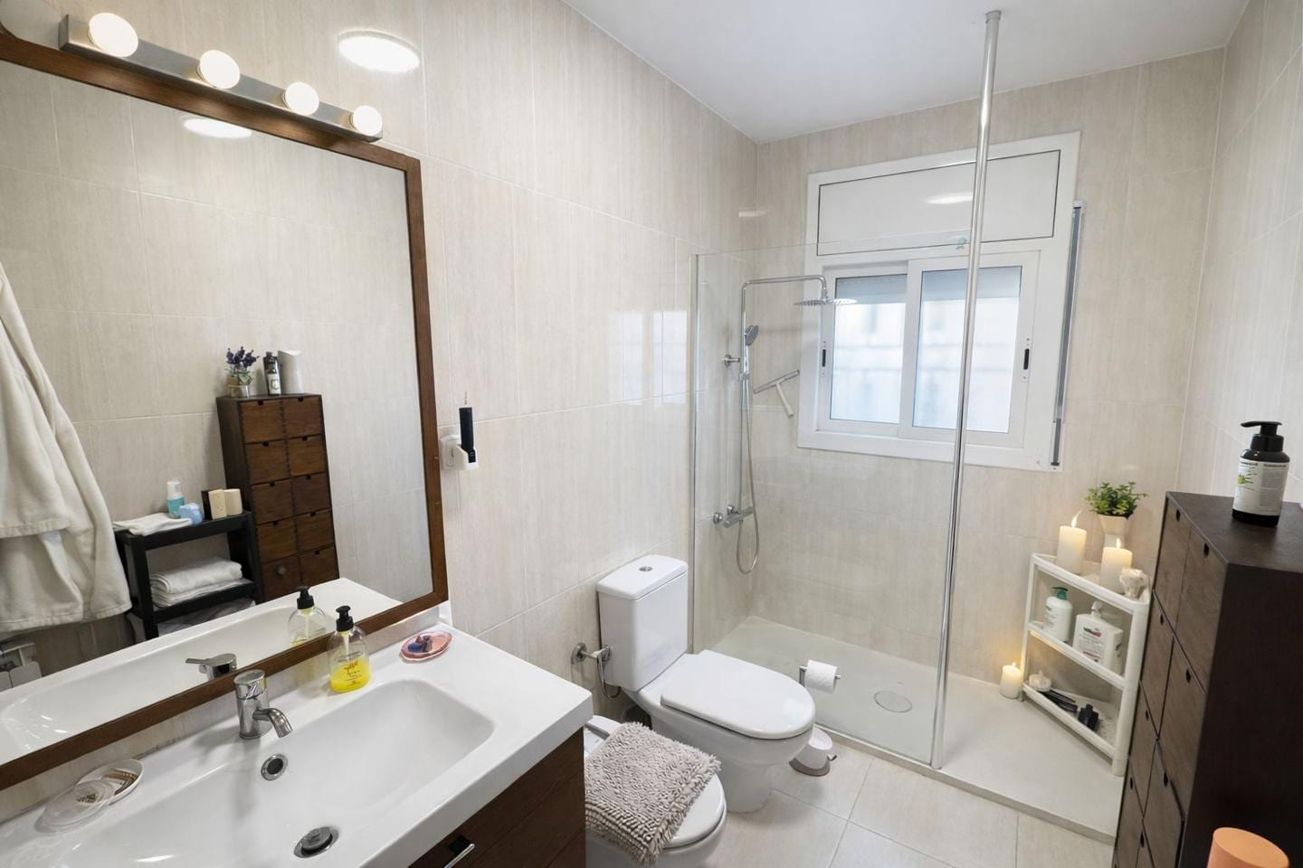 ¡Espectacular casa unifamiliar en El Masnou! - Foto 4