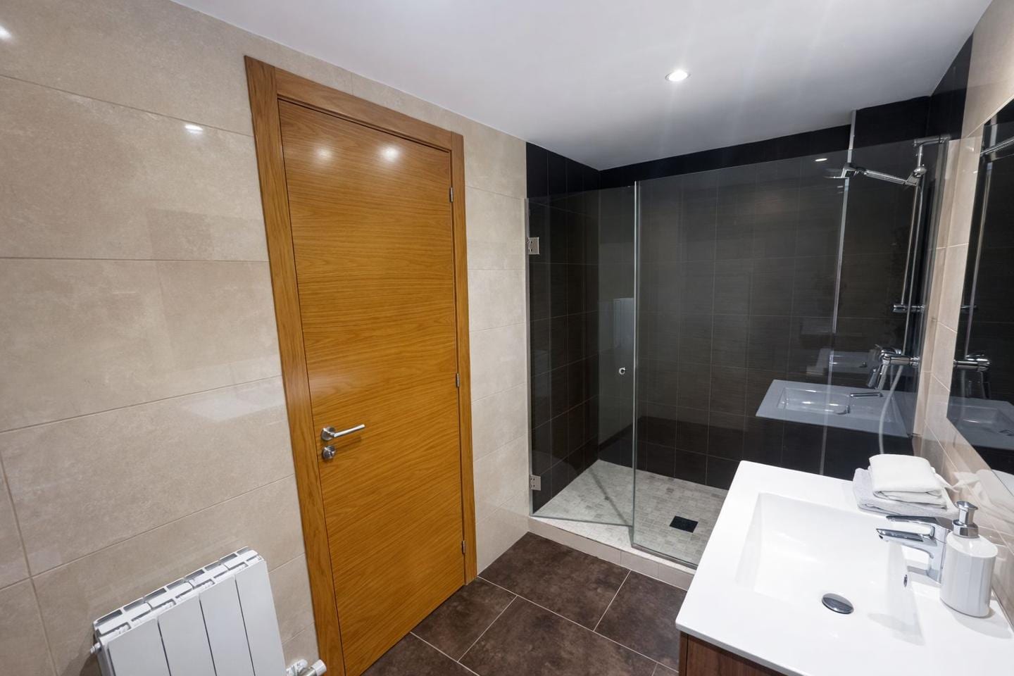 ¡ESPECTACULAR CASA UNIFAMILIAR EN EL CENTRO DE PREMIÀ DE MAR! - Foto 19