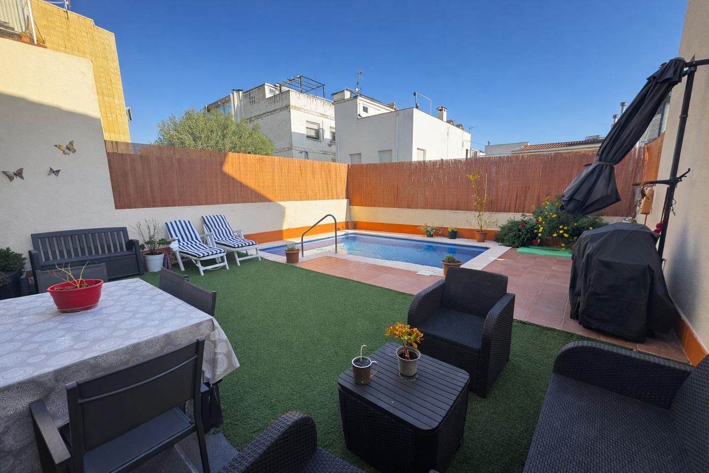 ¡ESPECTACULAR CASA UNIFAMILIAR EN EL CENTRO DE PREMIÀ DE MAR! - Foto 1