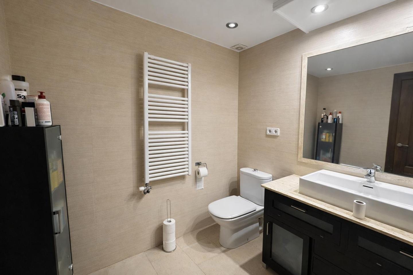 ¡ESPECTACULAR CASA CON VISTAS Y PISCINA EN PREMIÀ DE DALT! - Foto 16