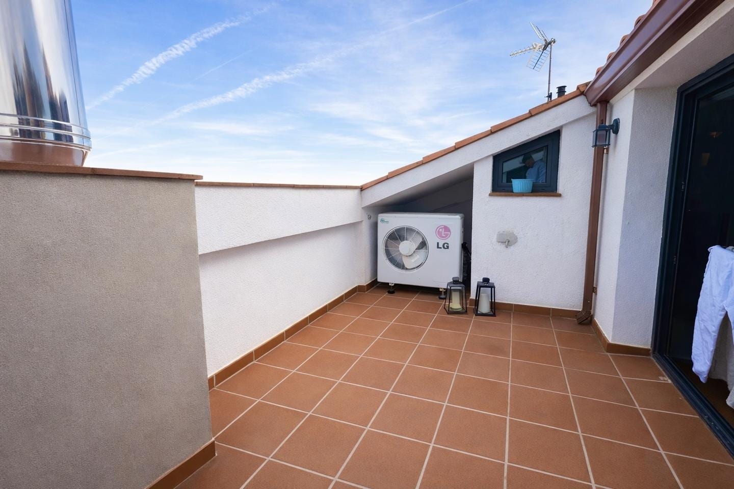 ¡ESPECTACULAR CASA CON VISTAS Y PISCINA EN PREMIÀ DE DALT! - Foto 24