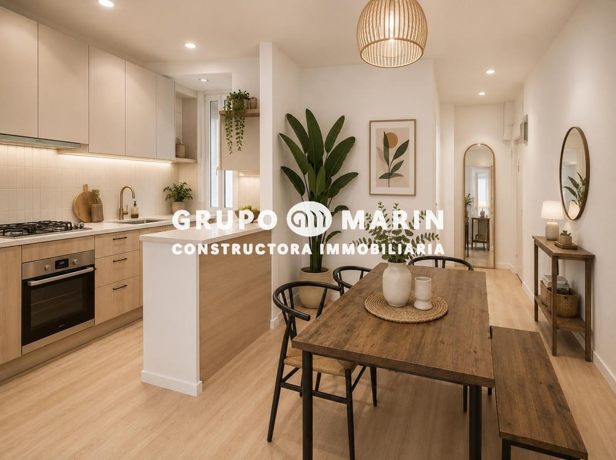 GRUPO MARÍN presenta EXCLUSIVA vivienda - Piso entresuelo con ascensor y patio interior a cielo abierto en Carrer de Rocafort.