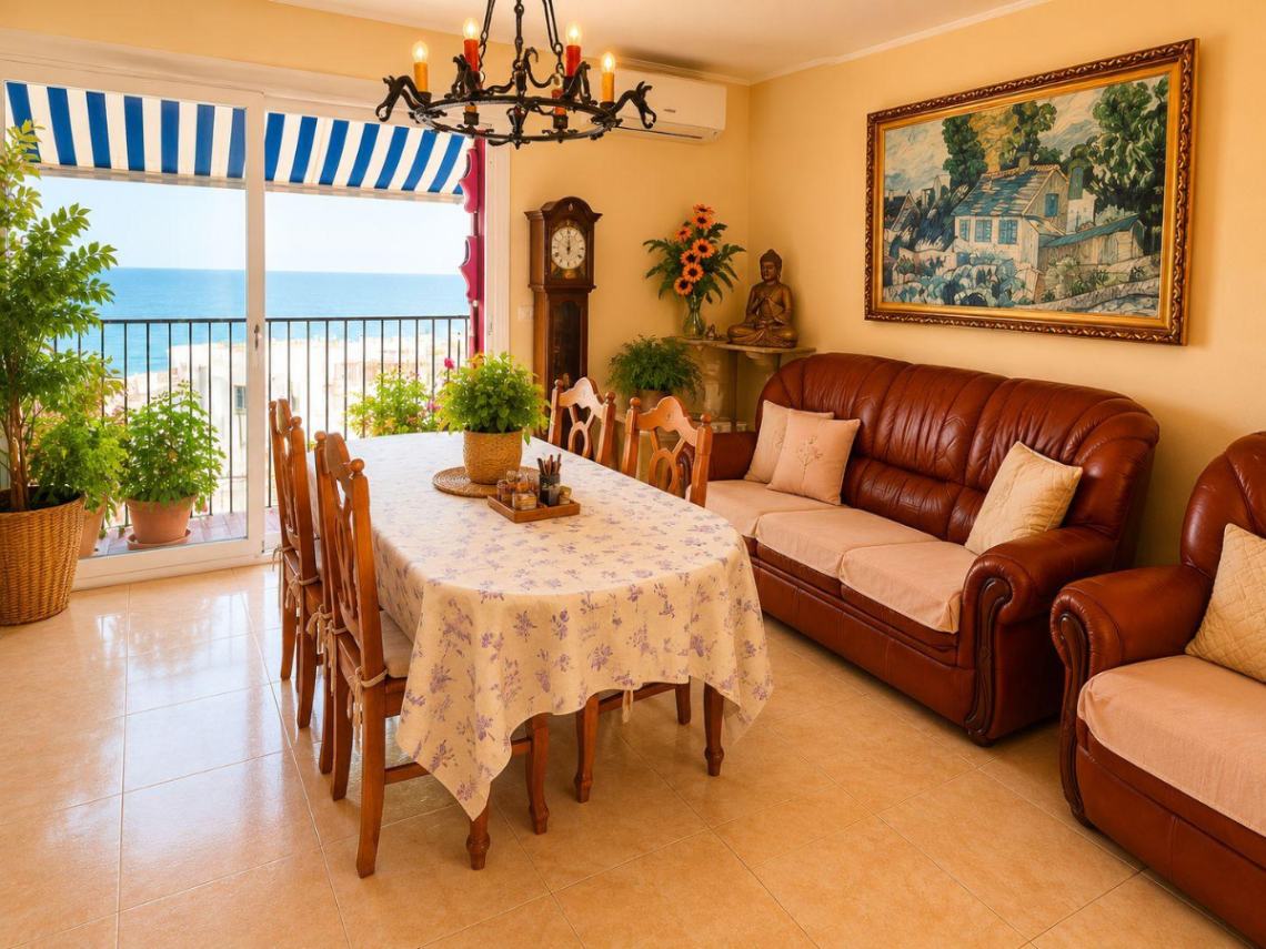 PISO CON VISTAS AL MAR EN MONTGAT