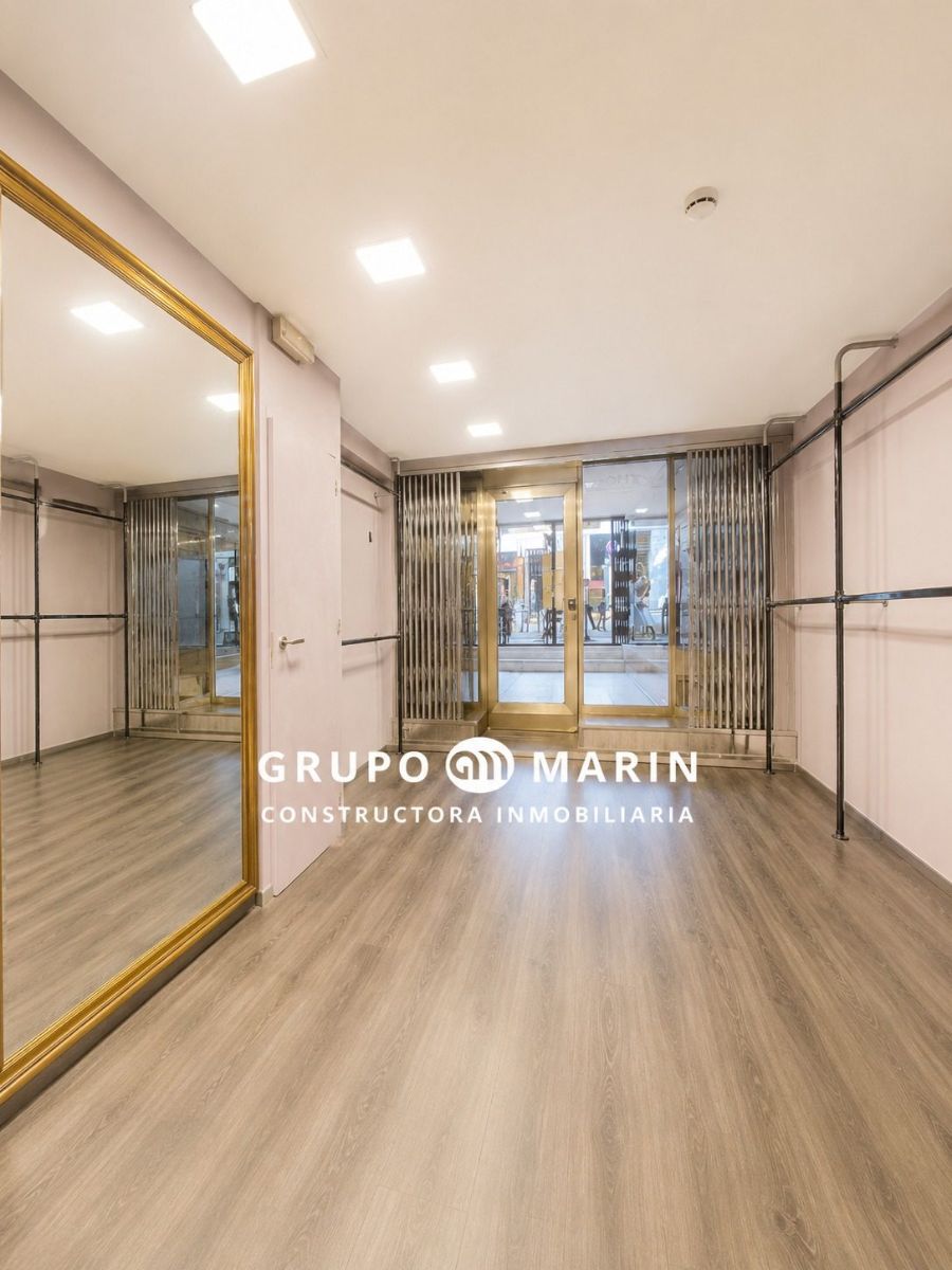 Local en venta en De Rocafort, La Nova Esquerra de l'Eixample