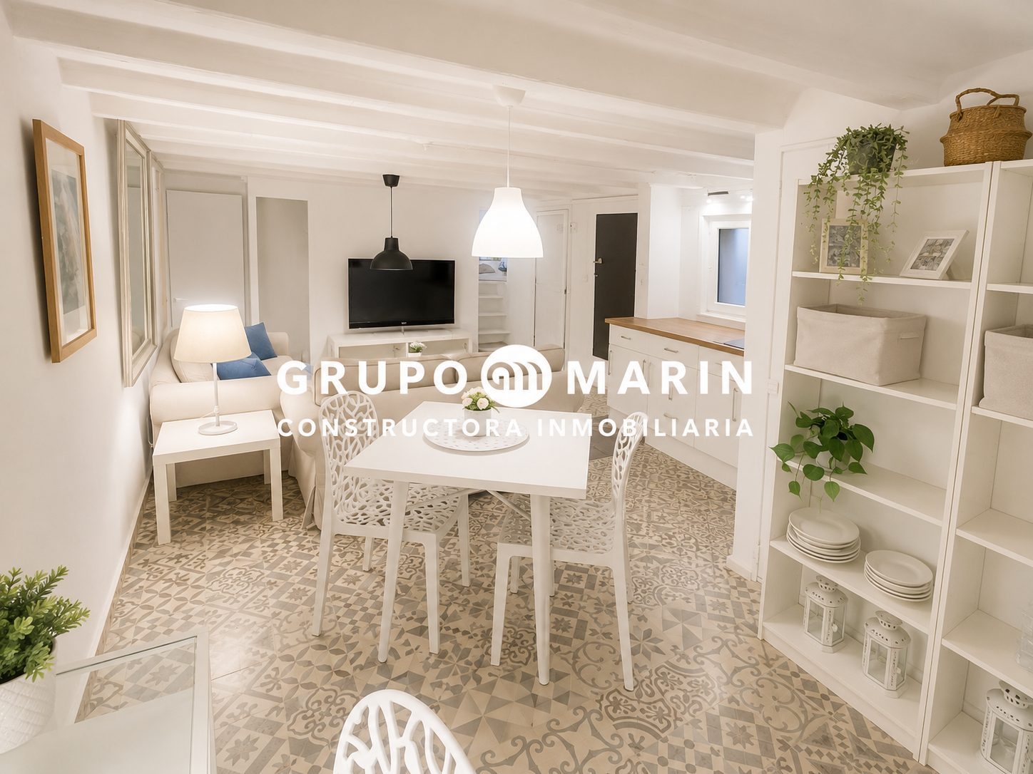 GRUPO MARÍN presenta este exclusivo local-vivienda de tres plantas - Foto 1