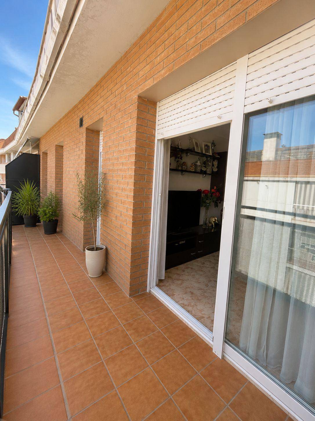 Dúplex listo para entrar a vivir con gran terraza y mucha luz natural - Foto 19