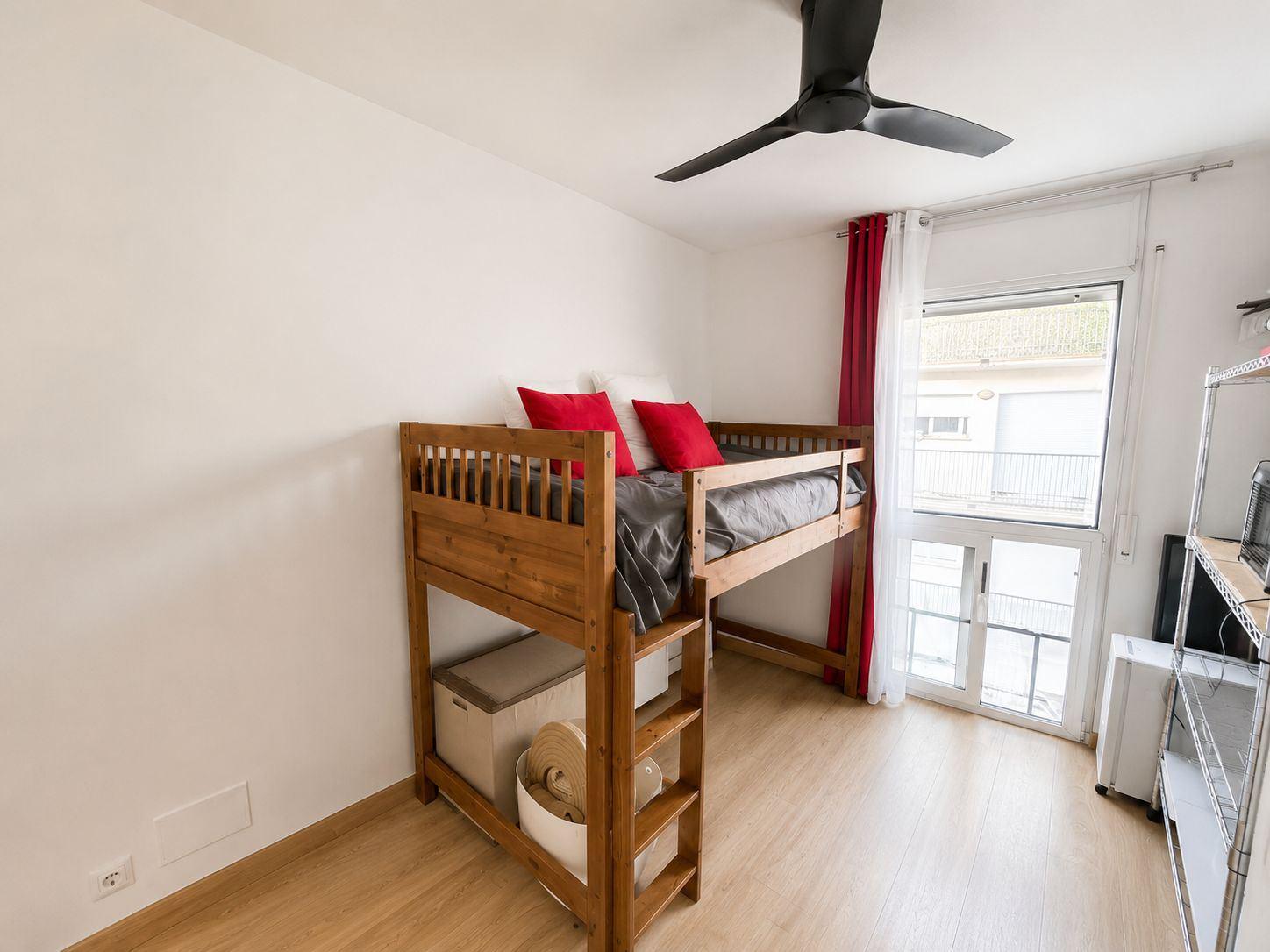 Acogedor loft reformado con ascensor y mucha luz natural - Foto 2