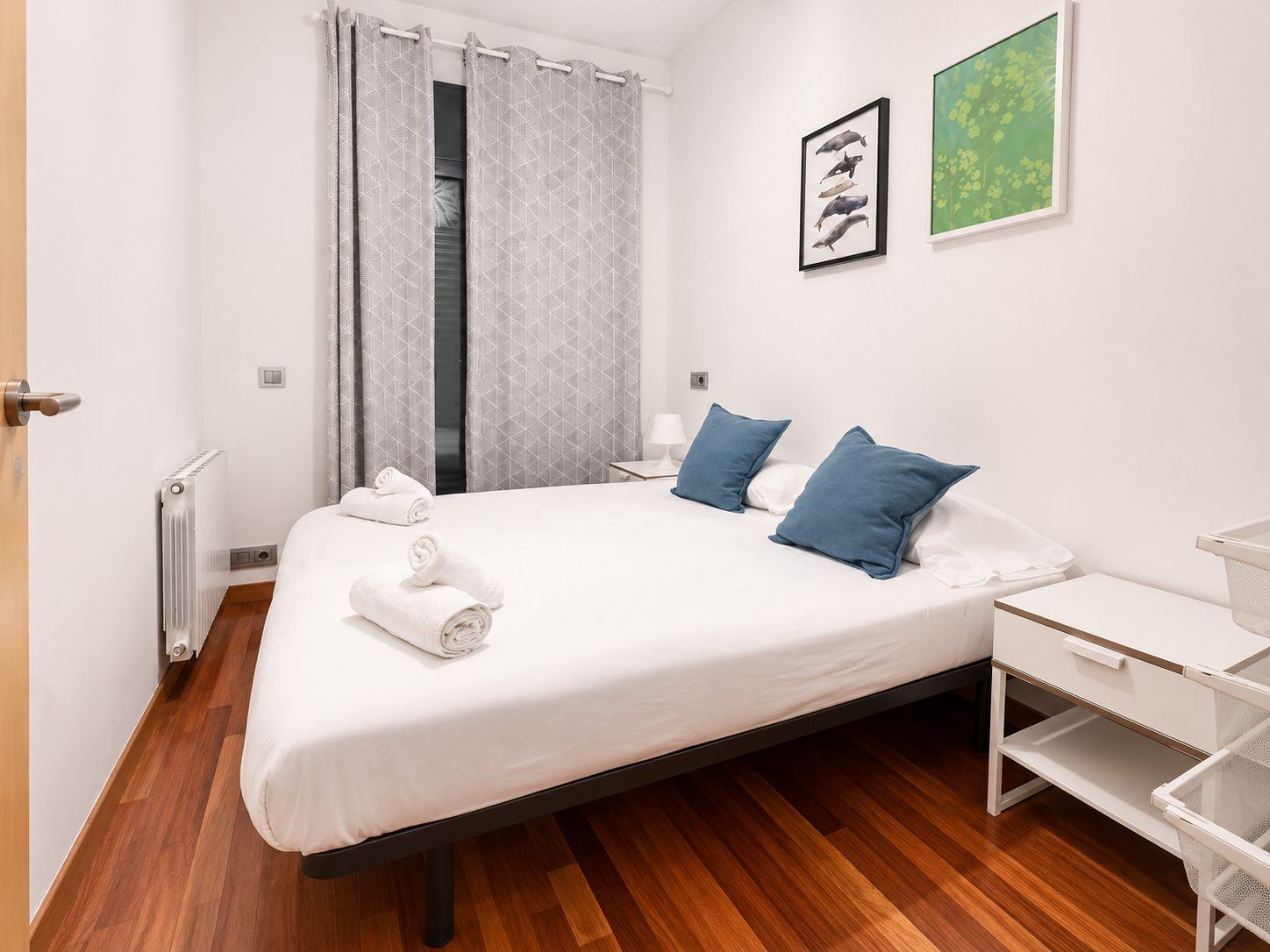 Casa adosada de diseño con ascensor, terraza y licencia turística - Foto 10