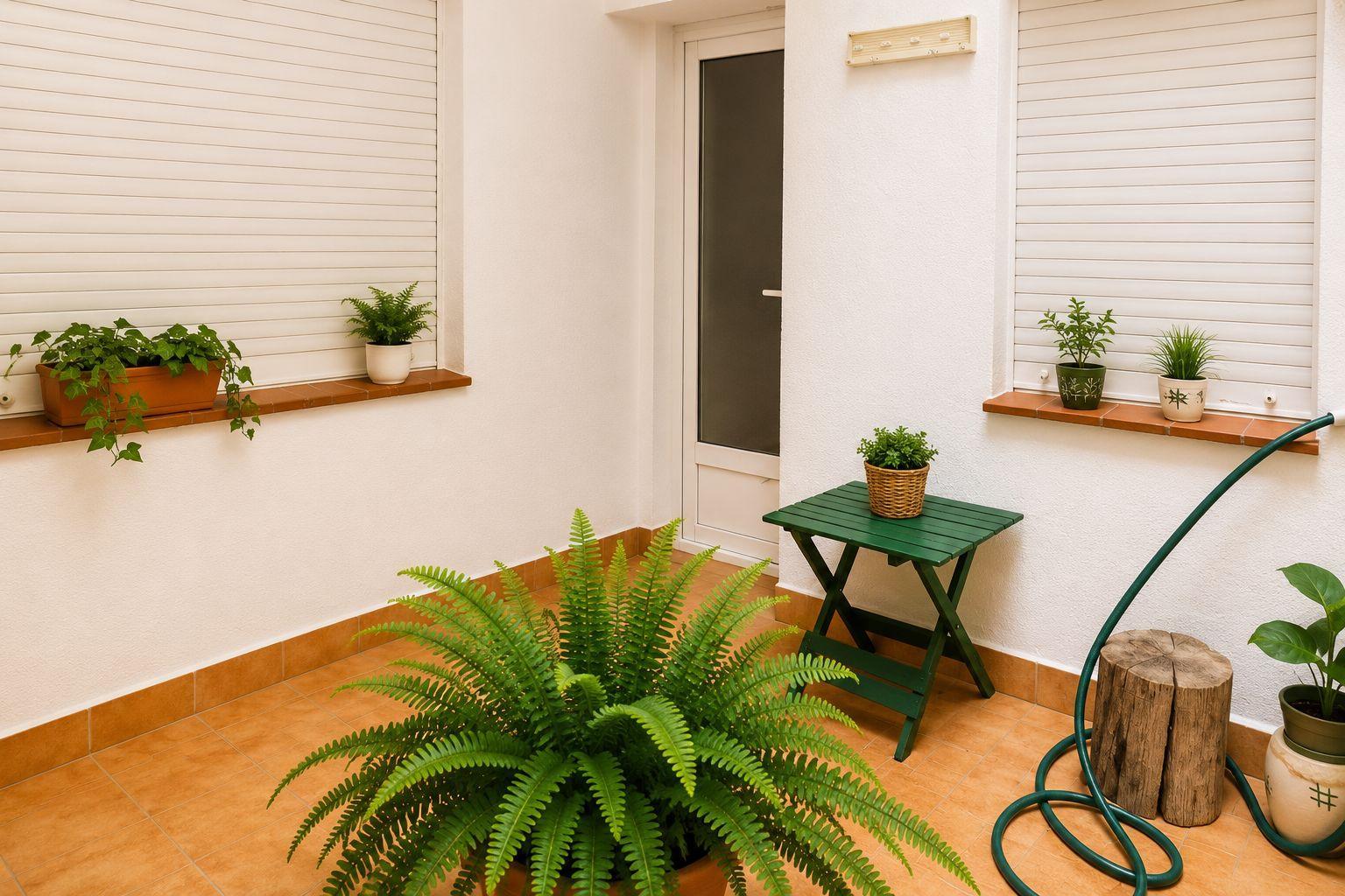 Amplio piso de 5 habitaciones en segunda línea de mar - Foto 22