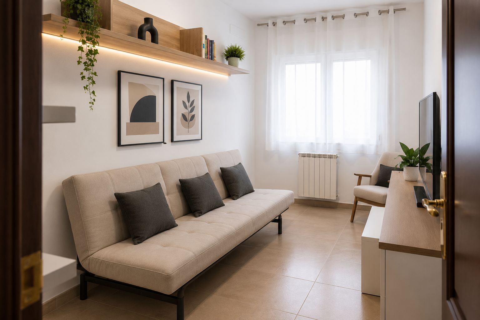 Amplio piso de 5 habitaciones en segunda línea de mar - Foto 5