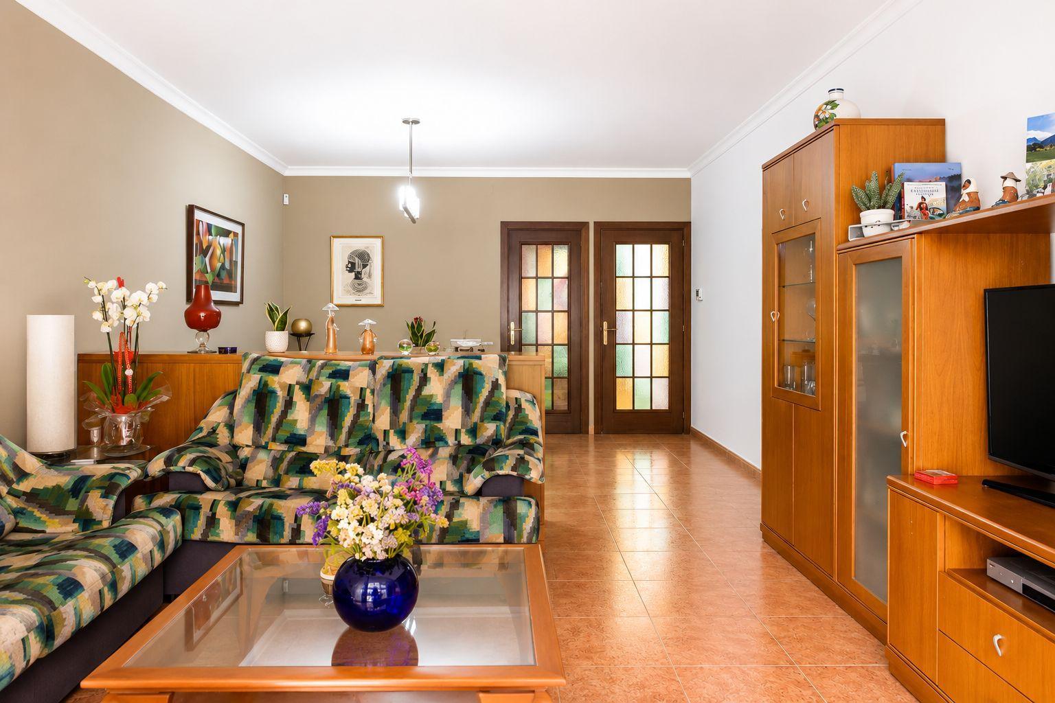 Amplio piso de 5 habitaciones en segunda línea de mar - Foto 14