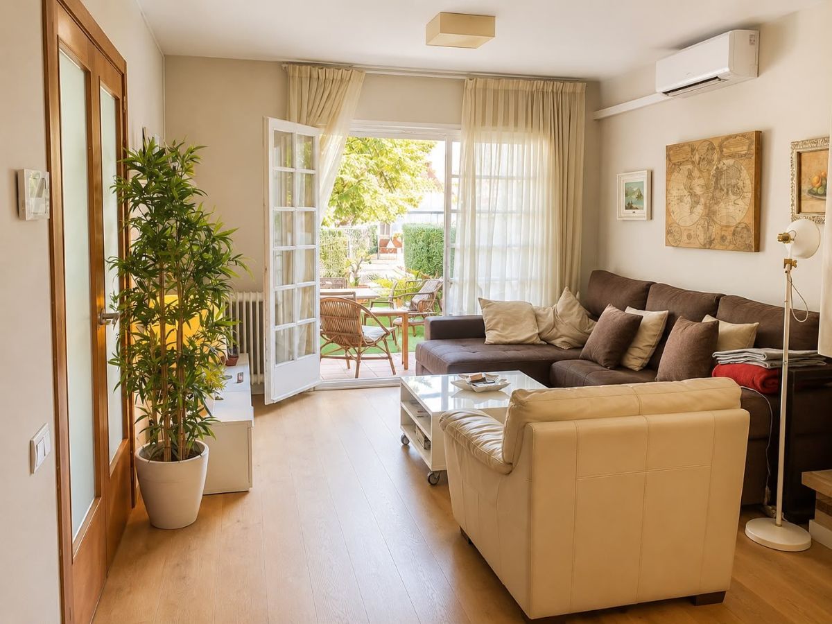 Casa con jardín y vistas al mar en Premià de Mar