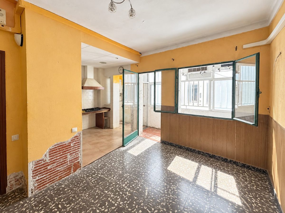 FANTÁSTICO BAJO EXTERIOR EN MONTGAT