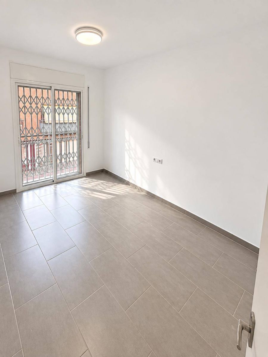 Piso con gran terraza, 3 habitaciones, parking y trastero en Palafolls