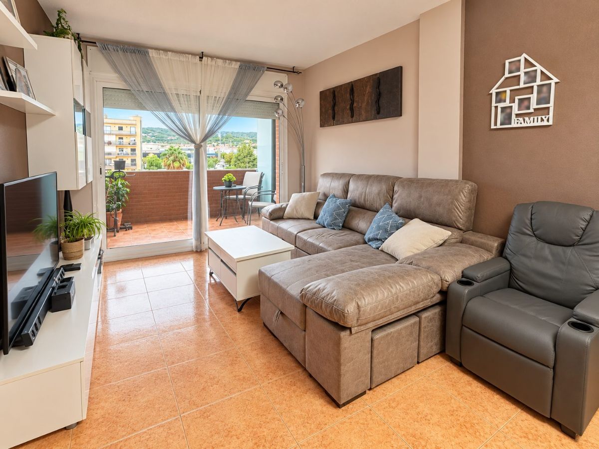 PISO DE 101 m² CONSTRUIDOS, DOS TERRAZAS y 3 DORMITOROS
