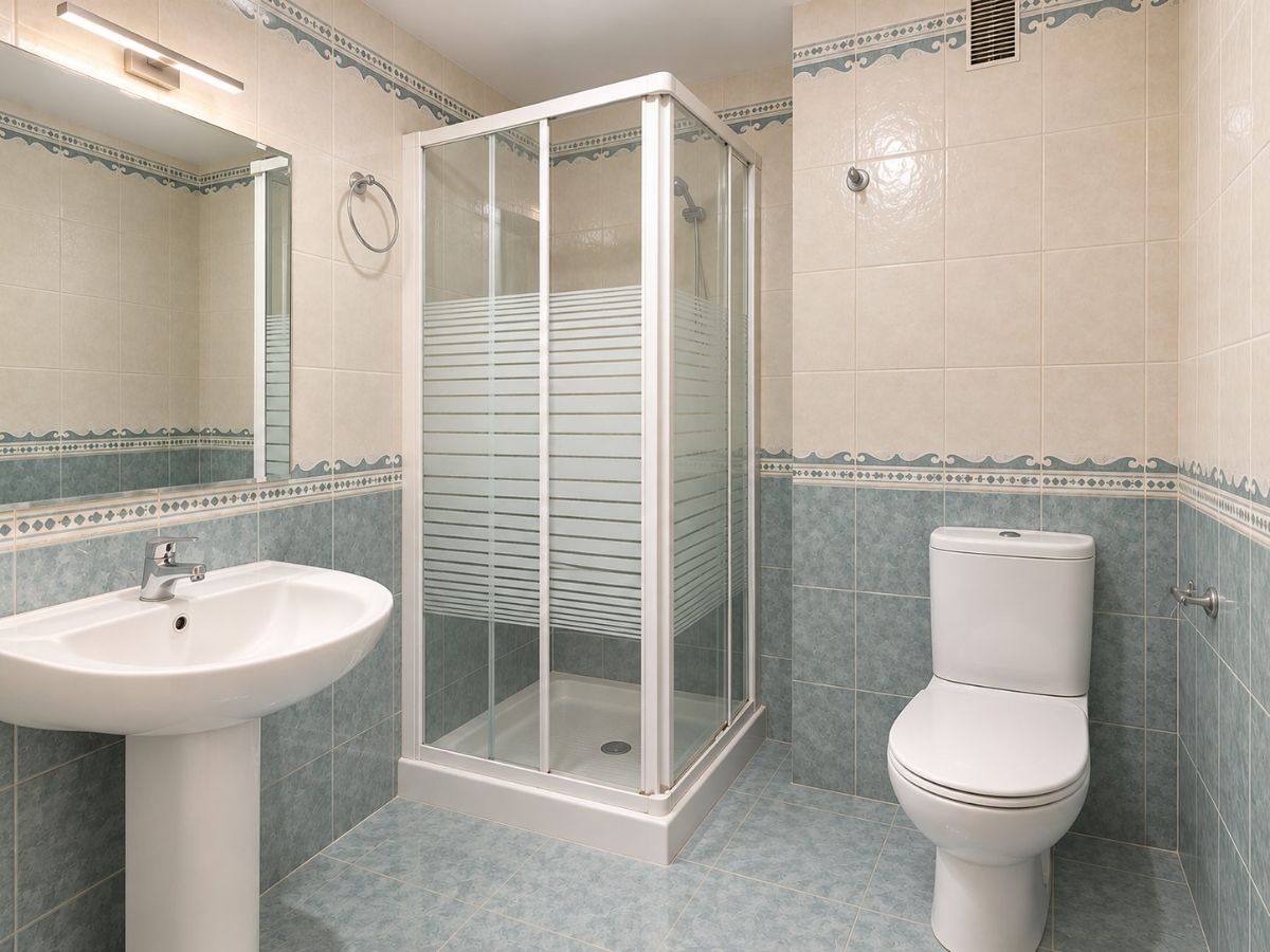 GRUPO MARÍN presenta EXCLUSIVA vivienda -  piso reformado de 77 m² con 2 habitaciones y 2 baños, en el corazón de Poblenou.
