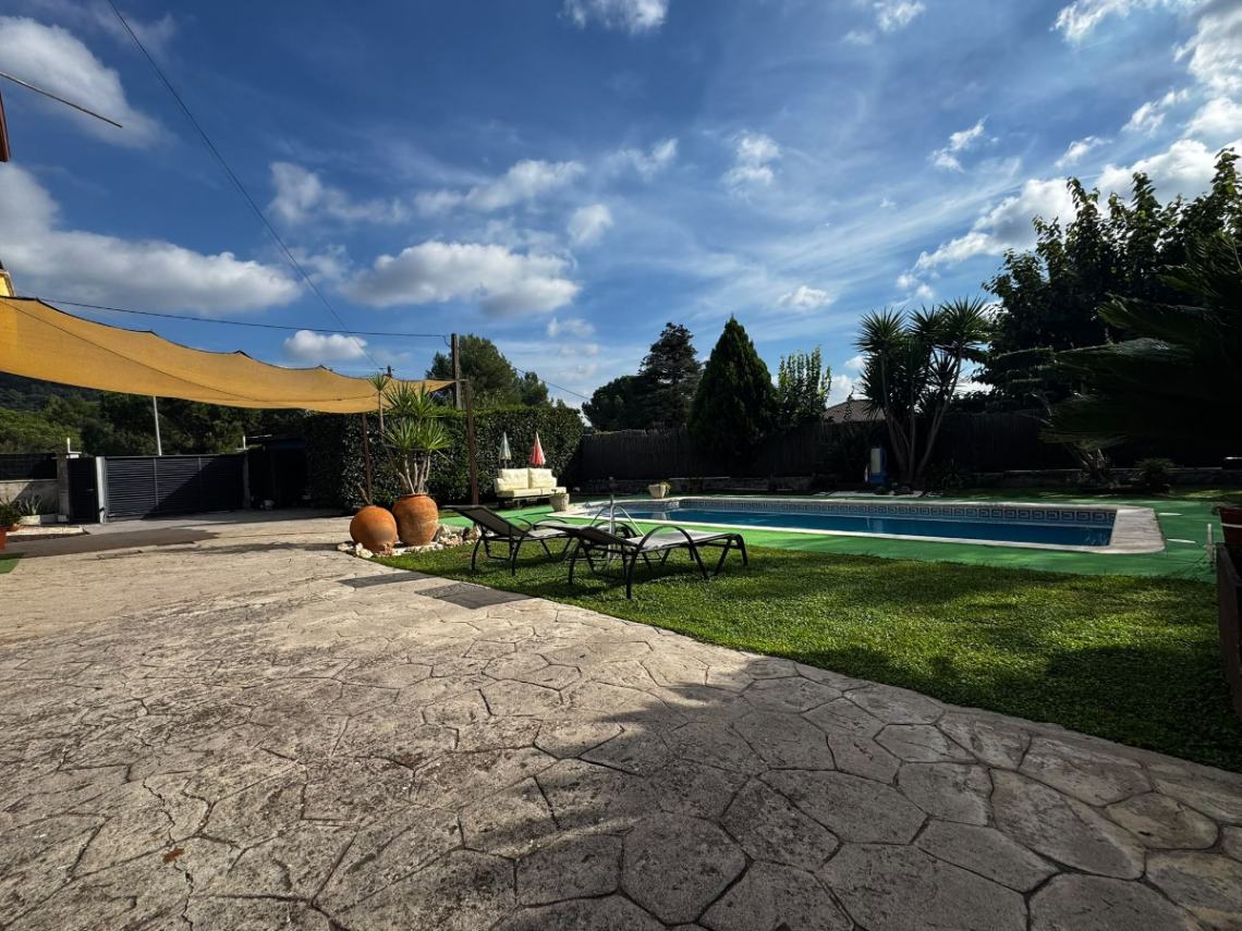 ESPECTACULAR CASA EN ZONA RESIDENCIAL CAN BARRI