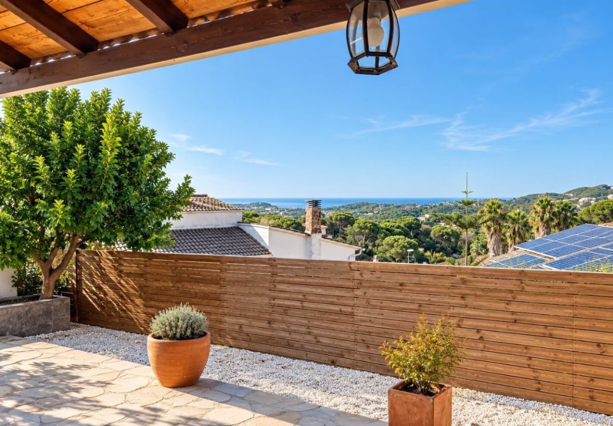 Espectacular casa reformada con piscina, jardín y vistas panorámicas en Santa Cristina