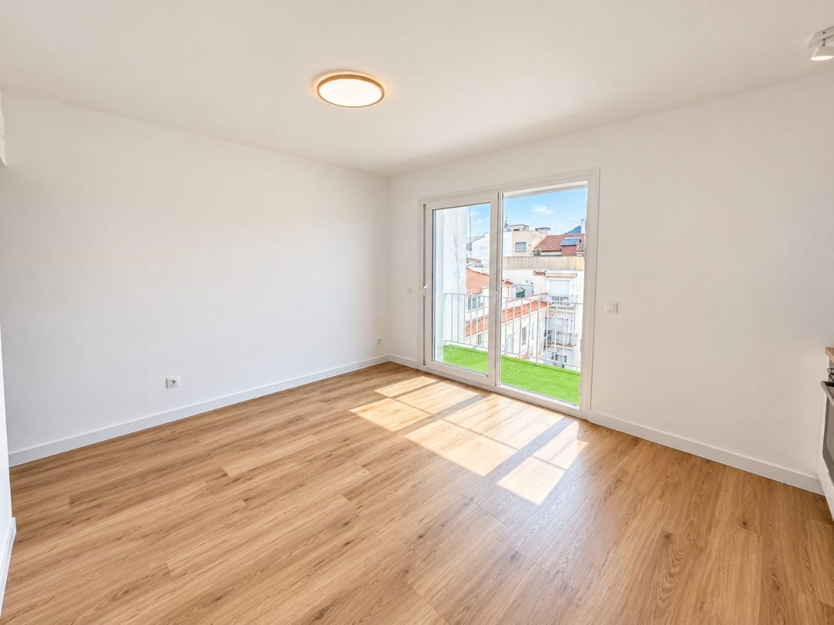 FANTASTICO PISO TOTALMENTE REFORMADO EN MATARÓ