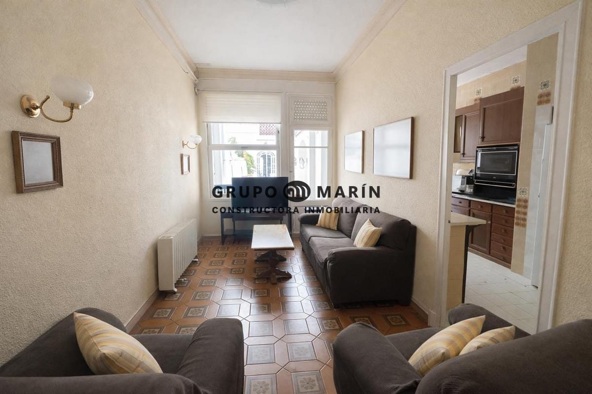 ¡Magnífica propiedad con patio, terraza y estancias clásicas en el corazón de Mataró! - Foto 10