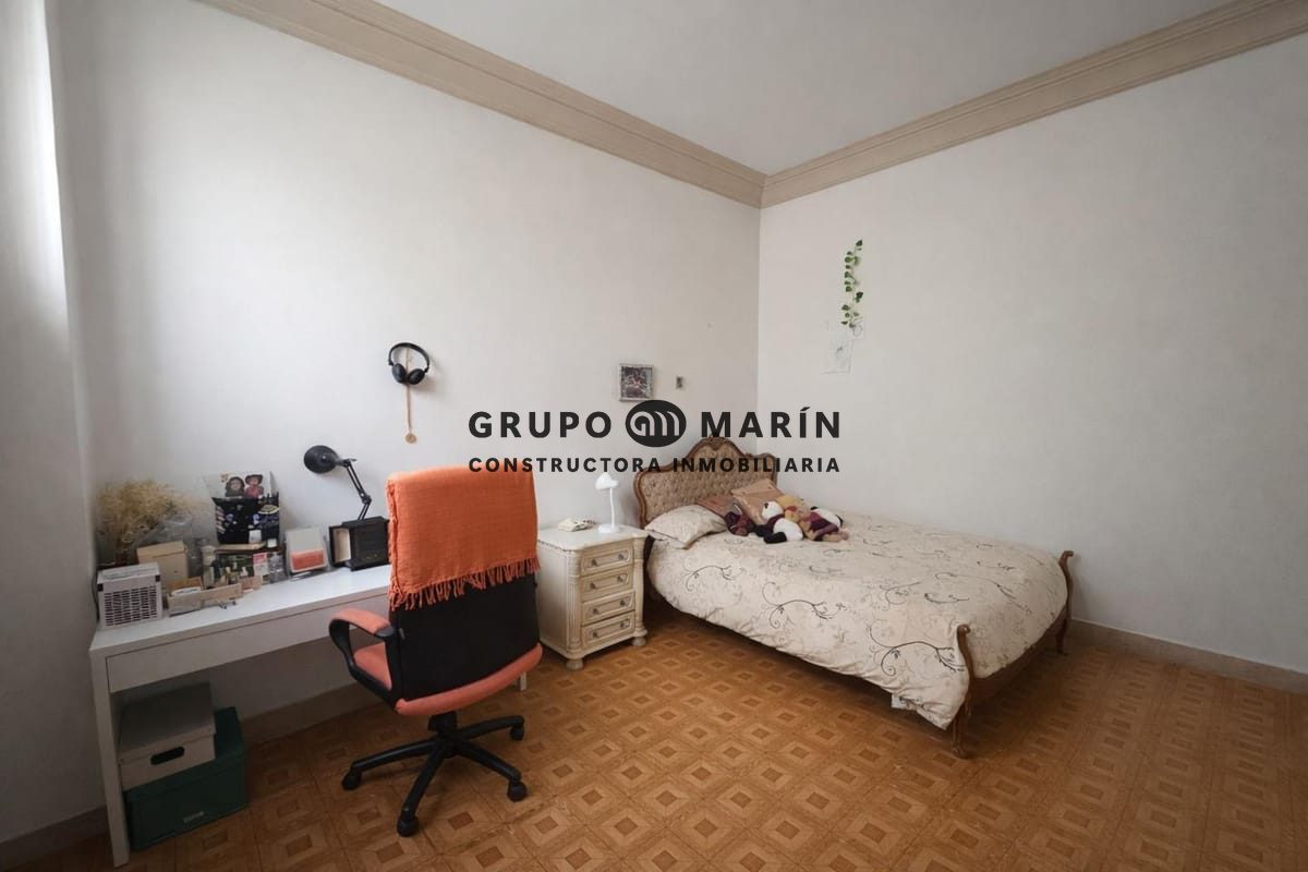 ¡Magnífica propiedad con patio, terraza y estancias clásicas en el corazón de Mataró! - Foto 17