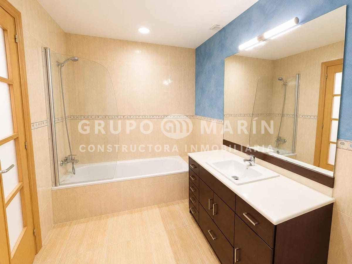 ¡Presentamos magnífica casa chalet en Badalona! - Foto 10