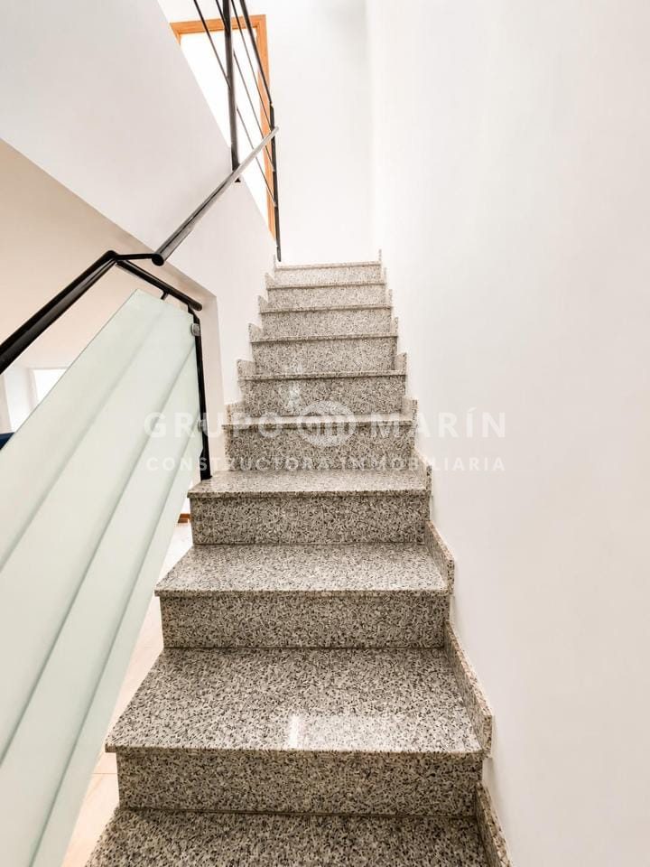 ¡Presentamos magnífica casa chalet en Badalona! - Foto 4
