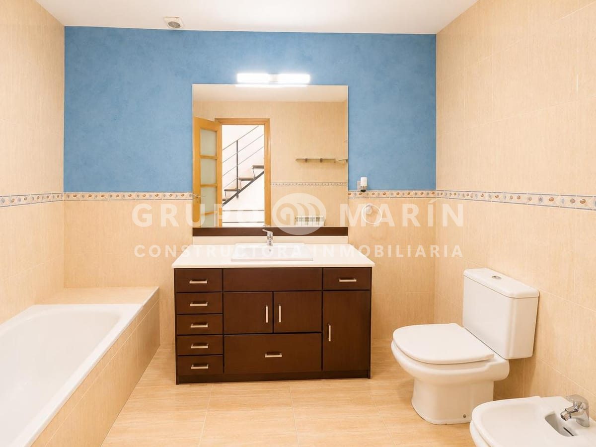 ¡Presentamos magnífica casa chalet en Badalona! - Foto 5