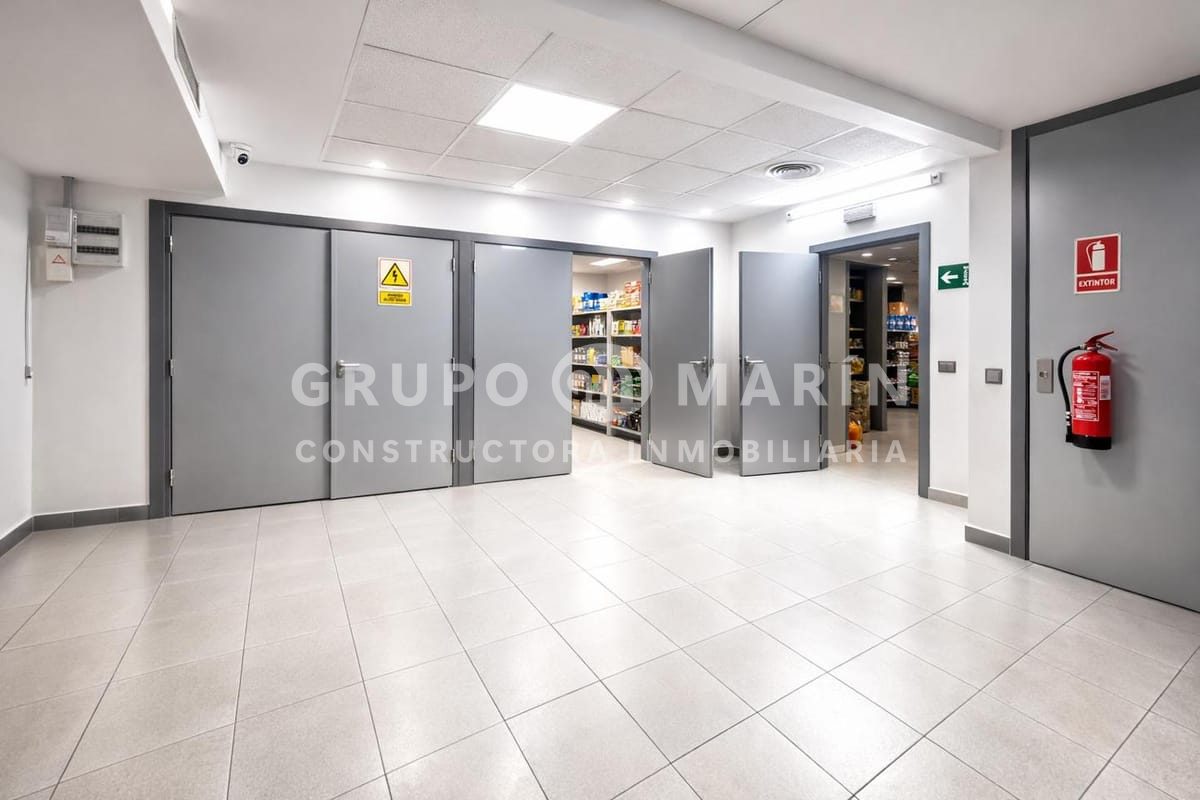 ¡Oportunidad única para establecer tu negocio en la Dreta de l’Eixample! - Foto 0