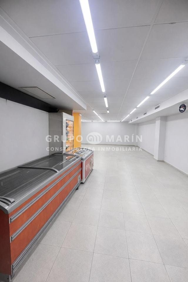 ¡Oportunidad única para establecer tu negocio en la Dreta de l’Eixample! - Foto 2