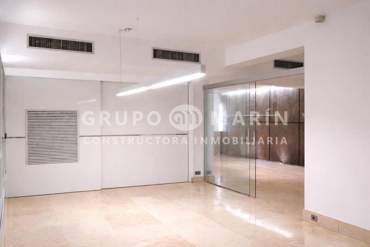 GRAN LOCAL COMERCIAL DE TRES PLANTAS - Foto 11