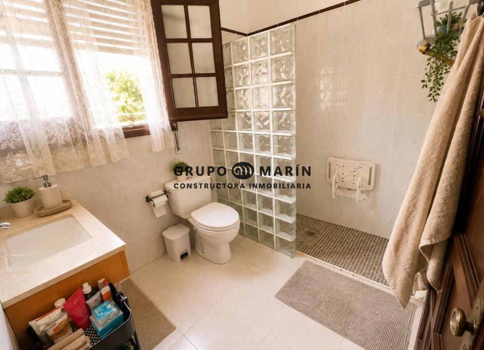 ¡Espectacular casa con encanto en Alella! - Foto 12
