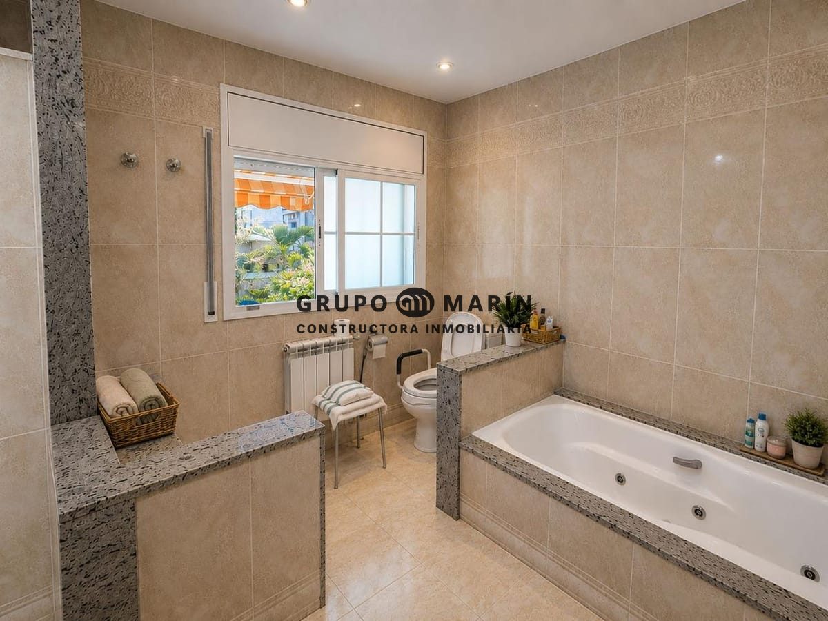 ¡Espectacular casa unifamiliar en El Maresme! - Foto 22