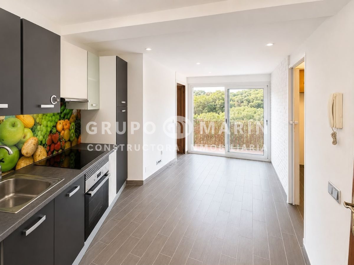 Piso exterior con balcón en Llavaneres - Foto 1