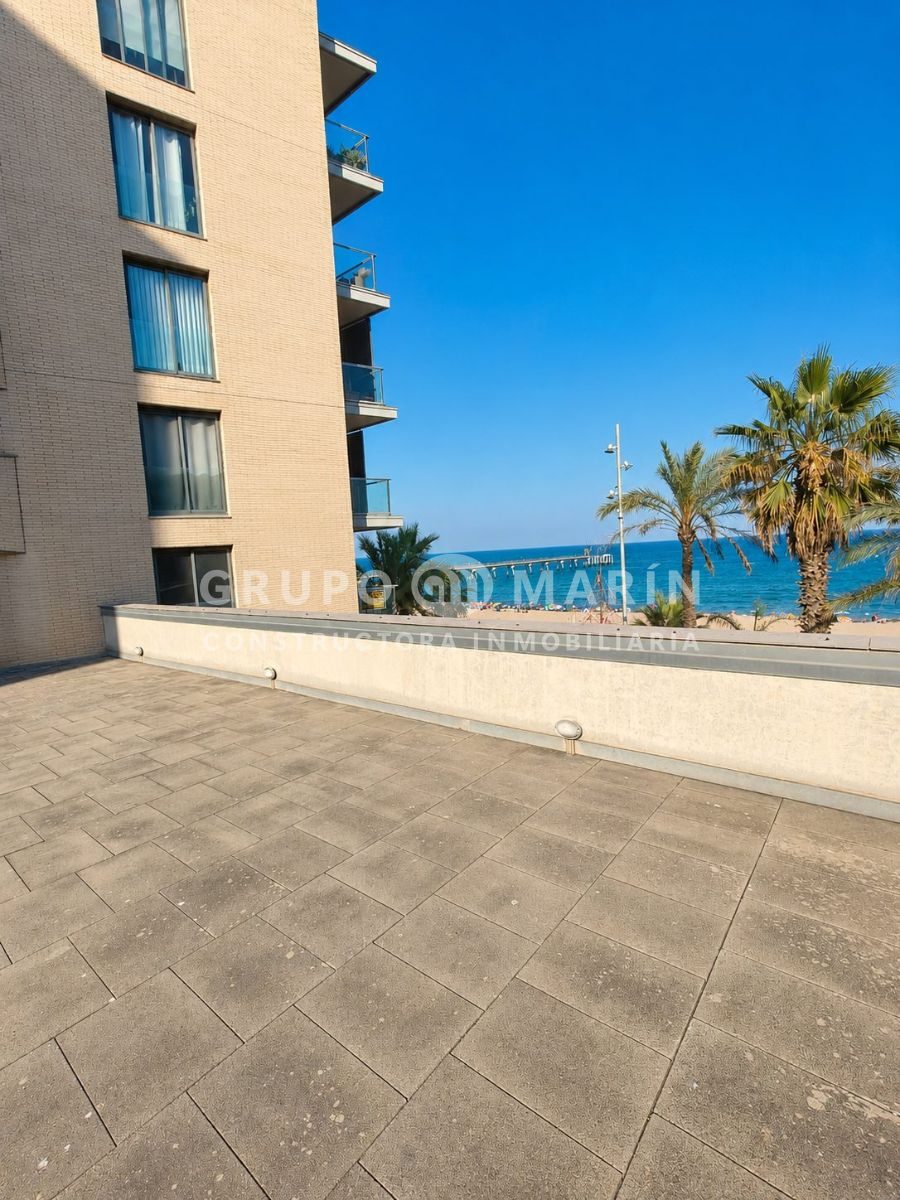 Piso de 2 habitaciones ubicado en una excelente zona frente al mar - Foto 13