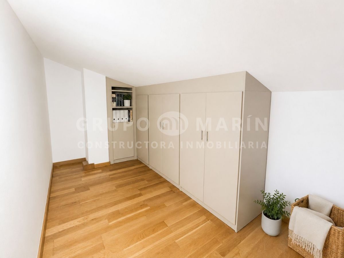 Exclusivo ático dúplex frente al Port Balís con vistas al mar - Foto 19
