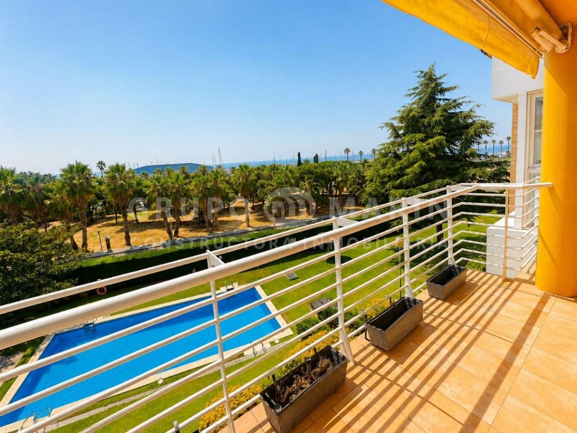 Exclusivo ático dúplex frente al Port Balís con vistas al mar - Foto 24