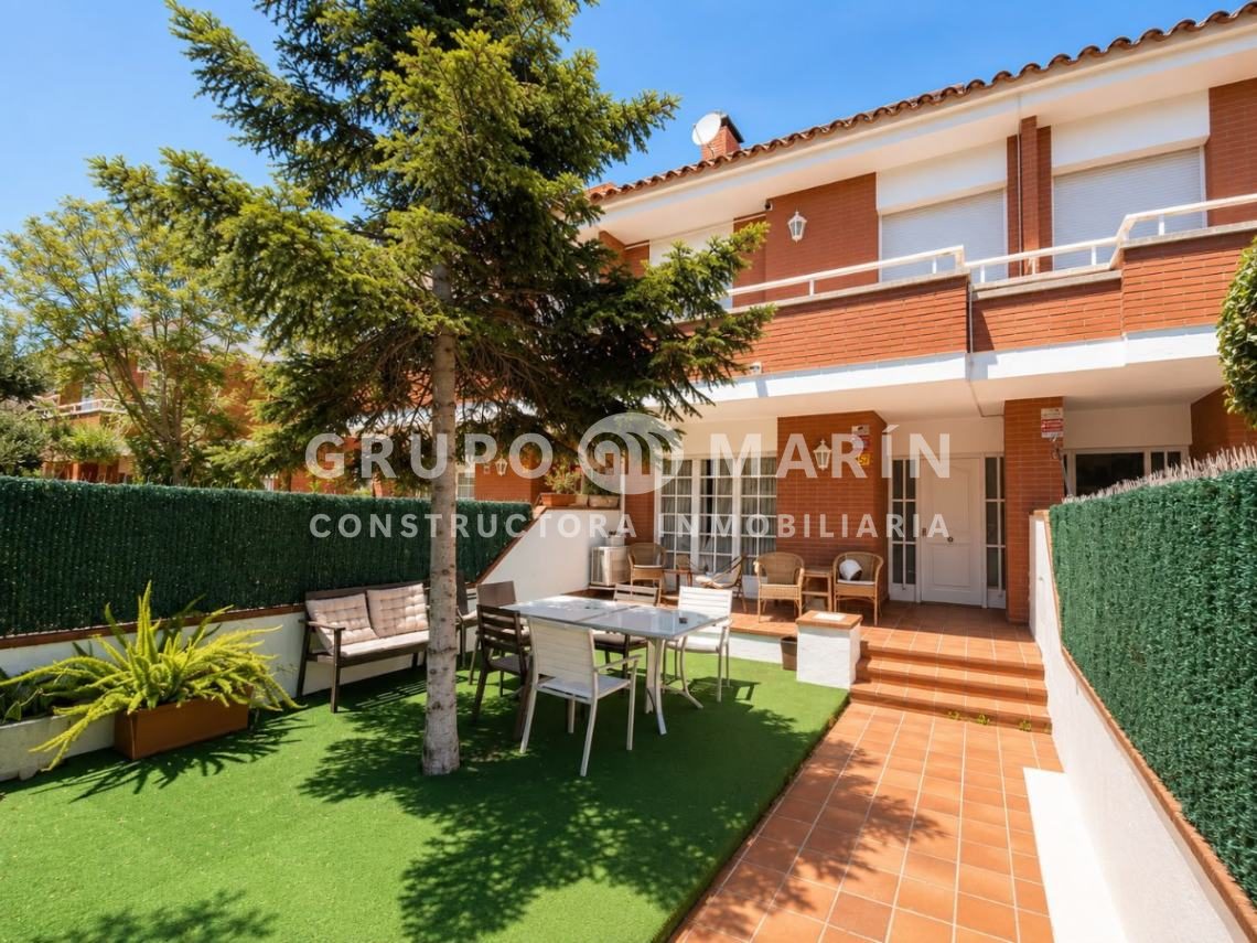 Casa con jardín y vistas al mar en Premià de Mar - Foto 1