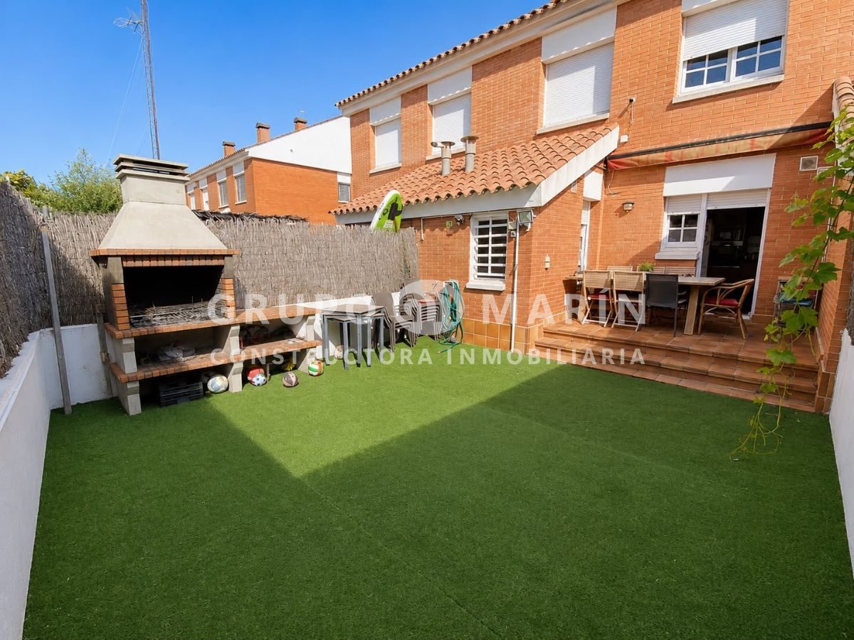 Casa con jardín y vistas al mar en Premià de Mar - Foto 3