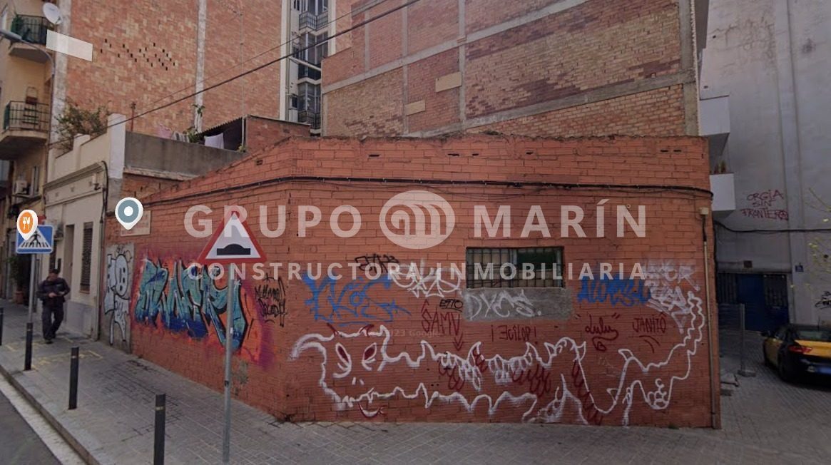 Grupo Marin presenta en Barcelona este solar urbano de 147m² - Foto 1
