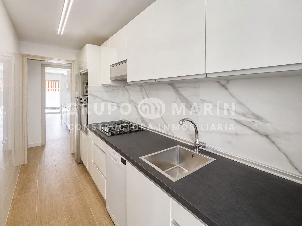 Magnífica vivienda, muy luminosa y con una distribución cómoda en Blanes! - Foto 10